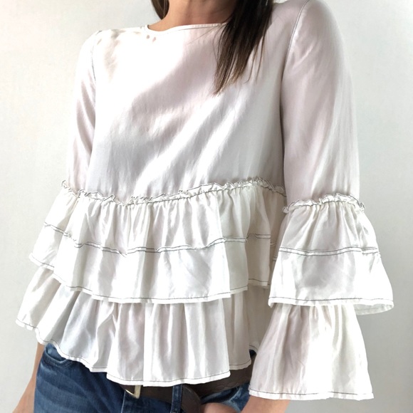 Club Monaco Tops - Club Monaco Sz xs Silk ruffle romantic top